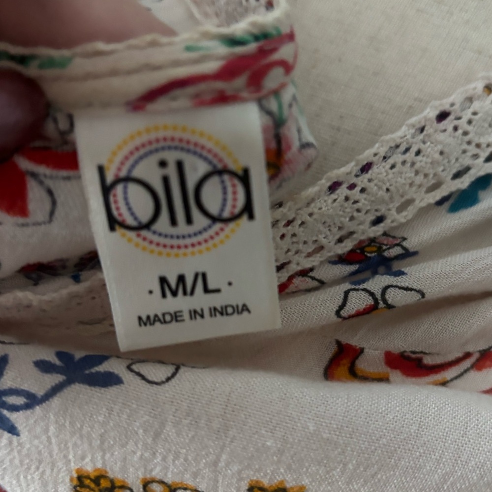 Beautiful Floral Kimono Lace Detail Bila Final Sale - Picture 2 of 10